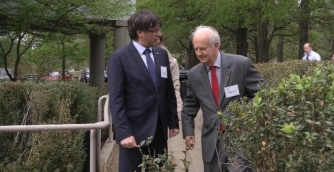 El expresidente de Estados Unidos Jimmy Carter con el presidente de la Generalitat, Carles Puigdemont. TV3