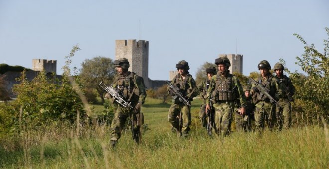 Una patrulla militar sueca en la isla de Gotland. AFP/Soren Andersson