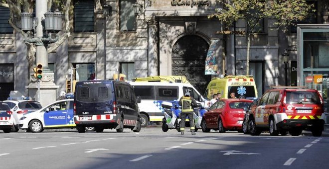 El atentado de Barcelona deja 13 muertos y más de un centenar de heridos / EFE