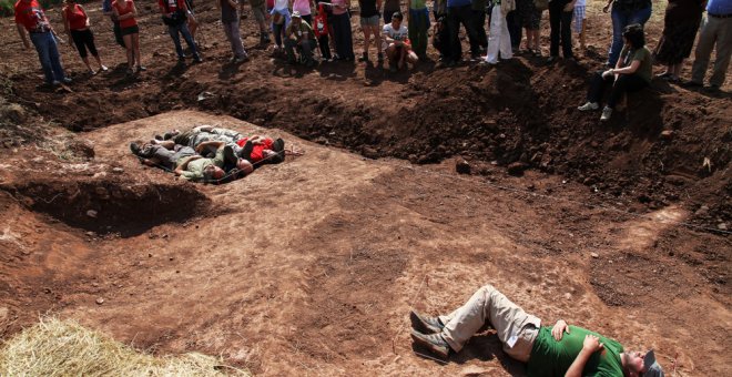 Recreación de cómo fueron enterrados los cuerpos tras ser fusilados.- RECUERDO Y DIGNIDAD