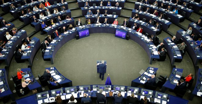 El presidente de la Comisión Europea, Jean-Claude Juncker, durante su intervención en el Pleno del Parlamento Europeo, en Estrasburgo, en el debate sobre el estado de la Unión. REUTERS/Christian Hartmann