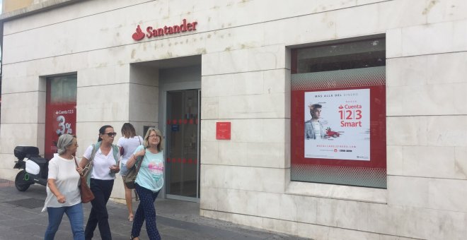 Sucursal del Banco Santander en Madrid. E.P.