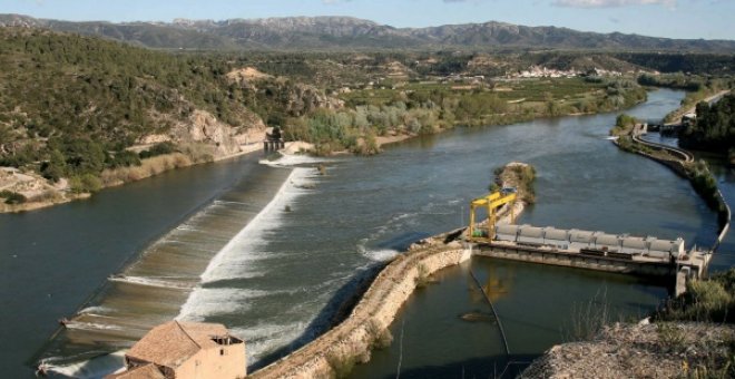 La Guardia Civil registra varias empresas en Girona por el fraude en la gestión del agua. EFE/J. Sellart/Archivo