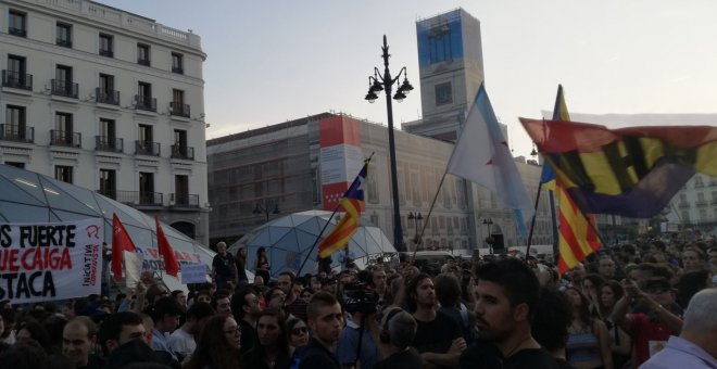 Movilización en Sol a favor del derecho a decidir en Catalunya / PÚBLICO