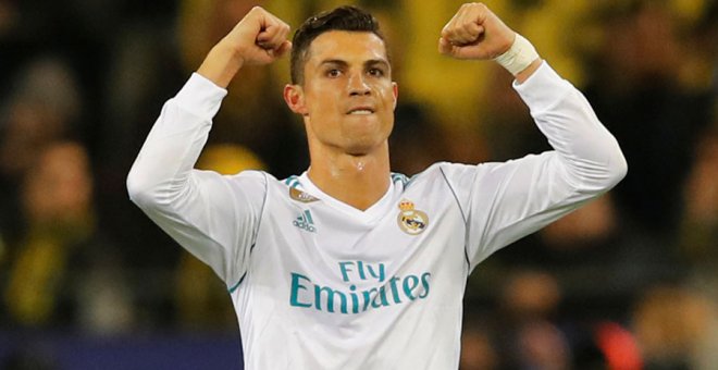 Cristiano Ronaldo celebra uno de sus goles al Borussia Dortmund. REUTERS/Wolfgang Rattay