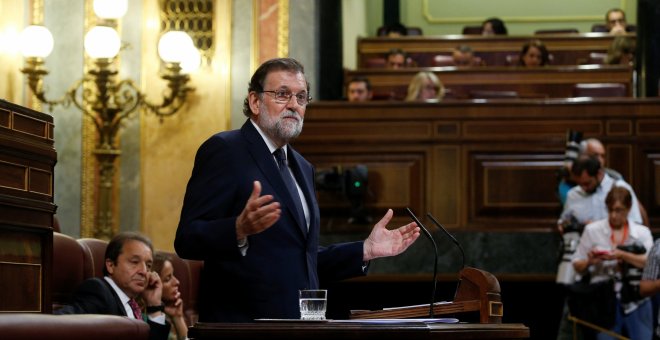El presidente del Gobierno, Mariano Rajoy, en la tribuna del Congreso de los Diputados, durante la moción de censura presentada por Unidos Podemos. REUTERS