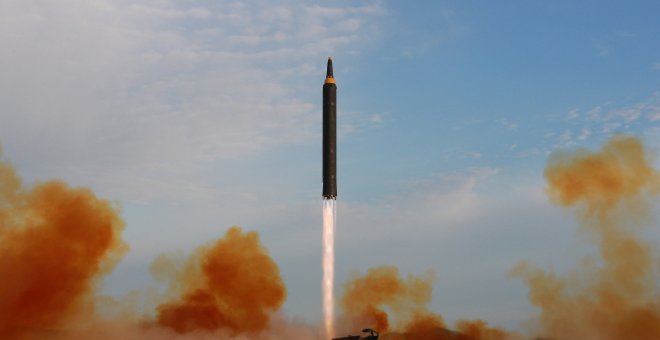 Una de las pruebas militares con misiles en Corea del Norte./REUTERS