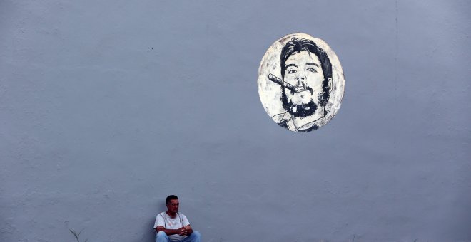 Imagen del Che Guevara en Santa Clara, Cuba. / EFE