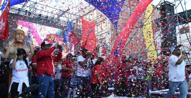 Un momento del cierre de campaña de García Carneiro, candidato a la reelección como gobernador del Estado de Vargas, en La Guaira. CEB