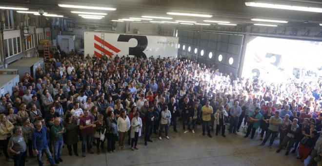 Treballadors de Televisió de Catalunya reunits en assemblea