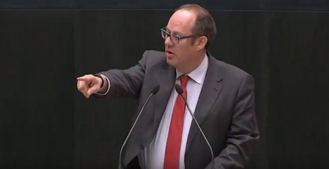 El portavoz de los socialistas que ha defendido la propuesta de presentar una querella contra los crímenes franquistas, Ramón Silva