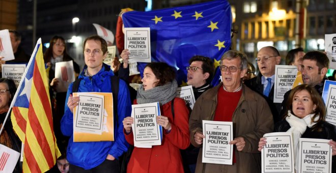 Independentistas catalanes en Bruselas este viernes. REUTERS/Eric Vidal