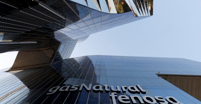 El logo de Gas Natural Fenosa en su sede de Barcelona. REUTERS/Gonzalo Fuentes