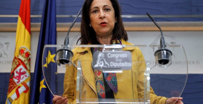 La portavoz socialista Margarita Robles durante la rueda de prensa posterior a la reunión de la Junta de Portavoces. EFE/Juan Carlos Hidalgo