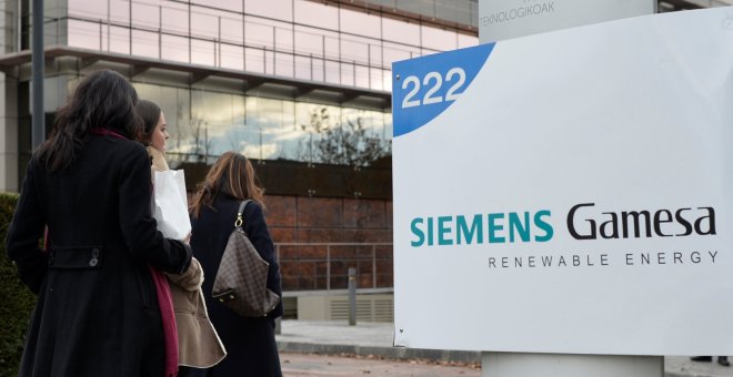 El logo de Siemens Gamesa a la entrada de su sede en el paque tecnológico de Zamudio (Vizcaya). REUTERS/Vincent West