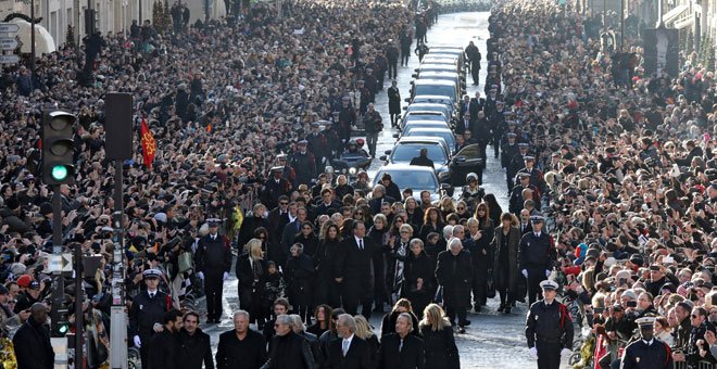 Más de un millón de personas despiden al cantante Johnny Hallyday en París. REUTERS/Ludovic Marin/Pool