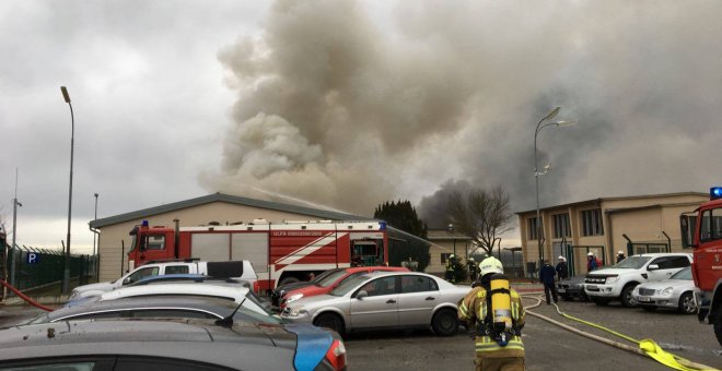 Bomberos acuden al lugar donde se ha producido la explosión. - REUTERS