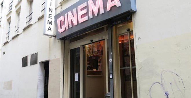 El cine Le Beverley, la última sala pornográfica de París. EFE/Antonio Torres