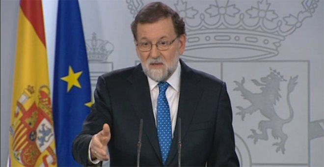 El presidente del Gobierno, Mariano Rajoy, durante la rueda de  prensa en el Palacio de la Moncloa tras las elecciones del 21-D.