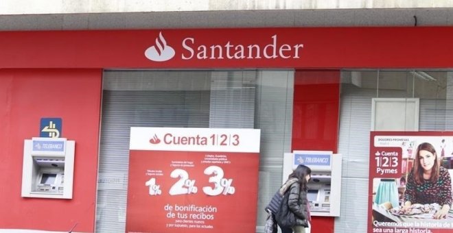Una oficina del Banco Santander, en Madrid. E.P.
