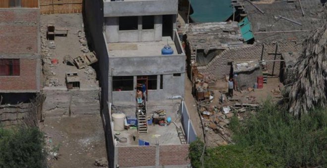 Fotografía cedida por la Agencia Andina de una vista aérea en la zona afectada por un terremoto. - EFE