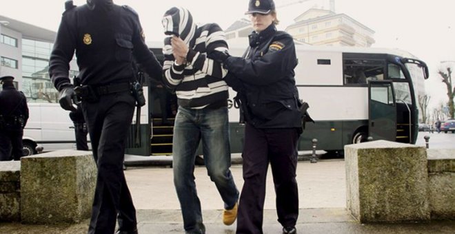 Un detenido en el marco de la 'Operación Carioca' al llegar al juzgado. | EFE ARCHIVO