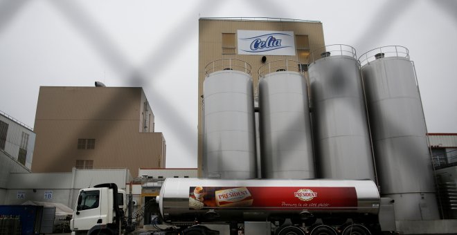 Vista de Celia, la fábrica de leche infantil que forma parte del grupo Lactalis, en Craon (Francia). /EFE