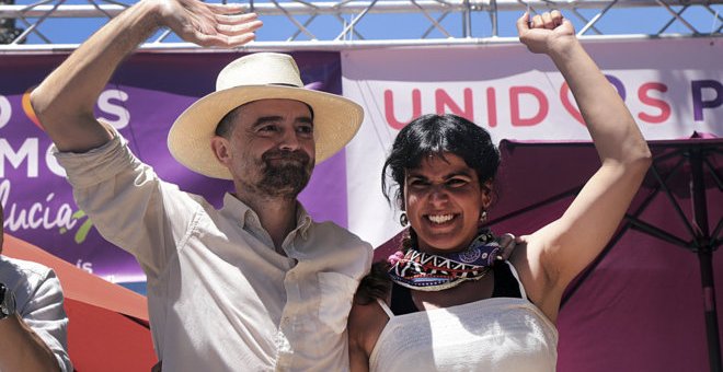 Antonio Maíllo, líder de IU-CA, y Teresa Rodríguez, de Podemos, en un mitin en Granada. EFE