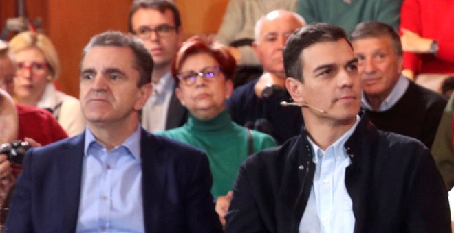 El secretario general del PSOE madrileño, Jose Manuel Franco, con el líder socialista, Pedro Sánchez, en un acto en Leganés. EFE/Kiko Huesca