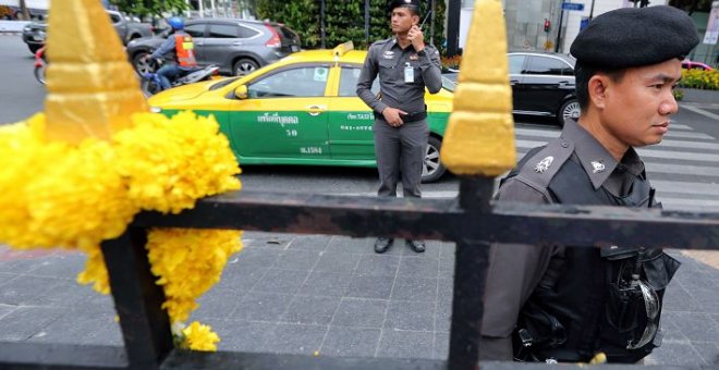 Agentes de policia en Bangkok.