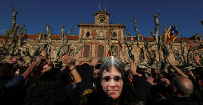 Protesta frente al Parlament de Catalunya. - REUTERS
