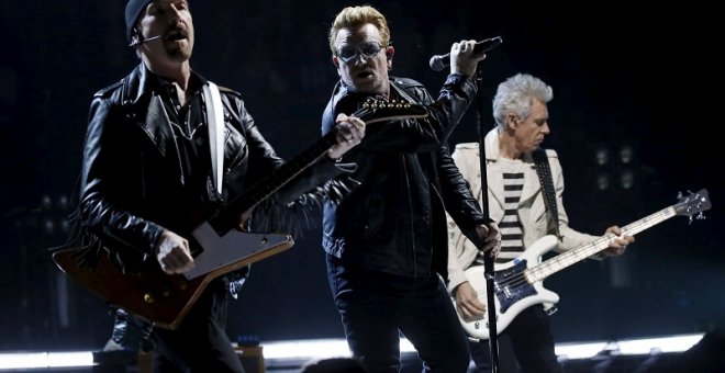 U2, durante un concierto. REUTERS
