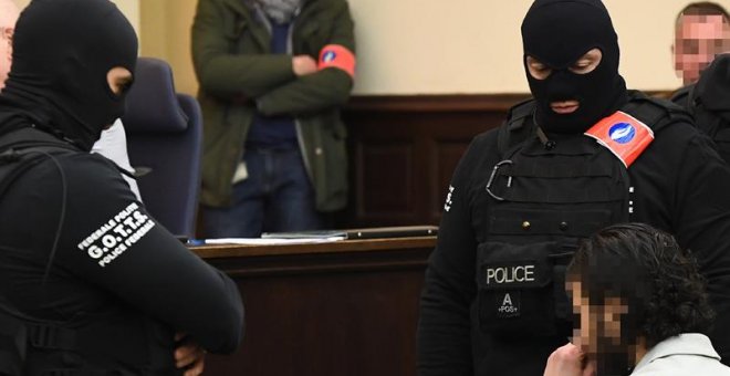 Salah Abdeslam, en el Palacio de Justicia de Bruselas. / EFE