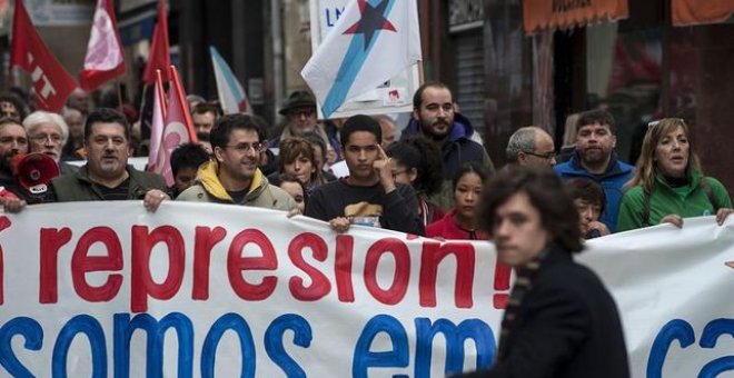 Un millar de personas salieron a la calle en Orense para respaldar a Cao.- EFE