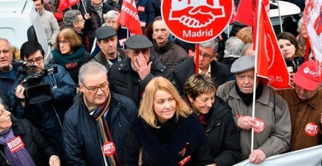Representantes de UGT y pensionistas en la manifestación celebrada en Madrid. EUROPA PRESS