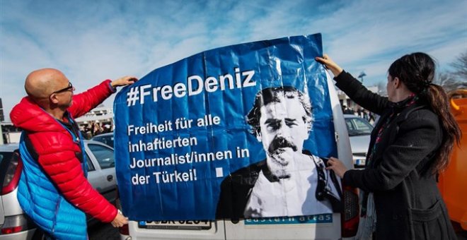 Liberado el periodista alemán Deniz Yucel, detenido en Turquía desde hace un año. / Europa Press