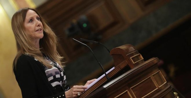 La diputada del PP Marta González Vázquez, durante su intervención en el Pleno del Congreso que debate la enmienda a la totalidad presentada por el PP a la proposición de ley contra la discriminación por orientación sexual, identidad o expresión de género