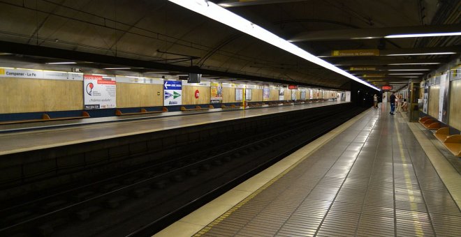 Imagen de los andenes de la estación Campanar - La Fe del Metro de Valencia. / Joanbanjo