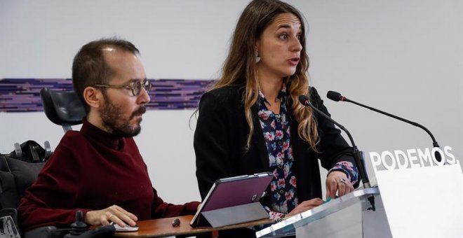 Los portavoces de Podemos Pablo Echenique y Noelia Vera comparecen en rueda de prensa tras el Consejo de Coordinación de la formación, hoy en la sede del partido, en Madrid. EFE/Emilio Naranjo