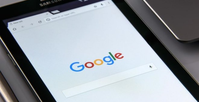 Google recibe 2,3 millones de peticiones de eliminación de URL de su buscador en tres años por el derecho al olvido.