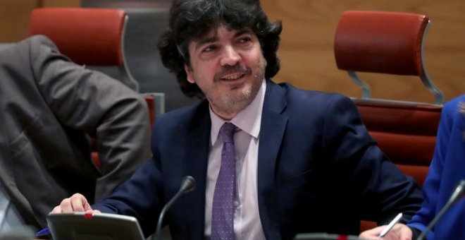 El Secretario de Estado de Servicios Sociales, Mario Garcés, comparece esta tarde en la Comisión de Igualdad del Senado. | KIKO HUESCA (EFE)