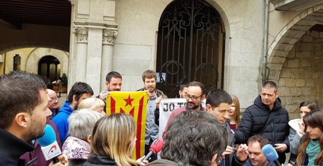 Benet Salellas y Martí Majoral atienden a los medios. ALERTA SOLIDÀRIA