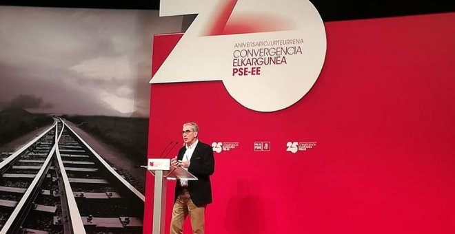 Ramón Jaúregui en el acto en el que ha anunciado su retirada. | EP