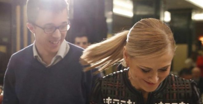 Iñigo Errejón y Cristina Cifuentes en un de desayuno informativo. Foto: EFE