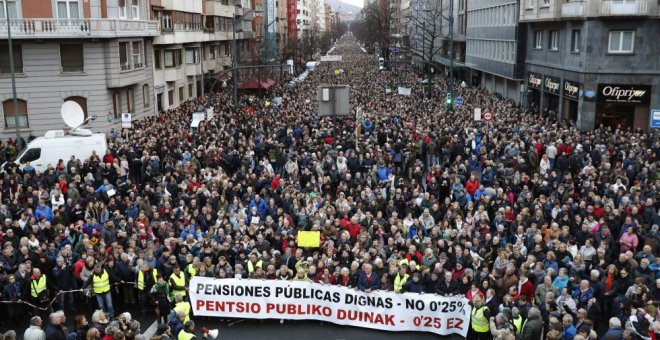Manifestación de Bilbao por unas pensiones justas. Luis Tejido (EFE)