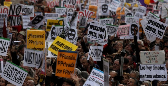 Manifestación de jubilados reclamando pensiones más justas, en Madrid. REUTERS/Sergio Perez