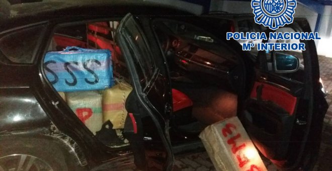 El coche del narco retenido en La Línea. POLICÍA NACIONAL