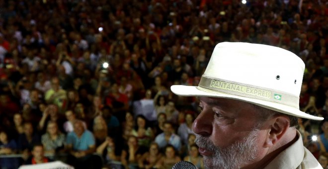 El expresidente Luiz Inacio Lula da Silva durante un mitin en Sao Leopoldo. - REUTERS
