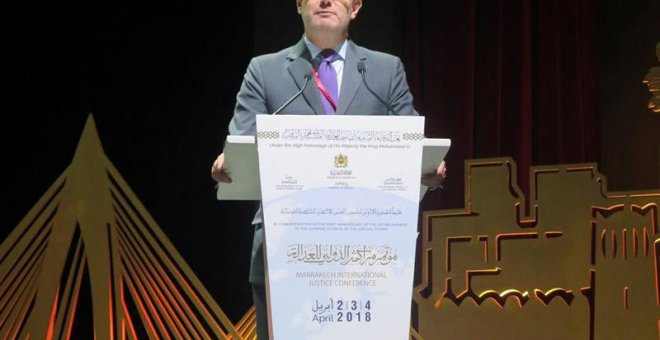 El ministro español de Justicia, Rafael Catalá, durante su intervención un foro sobre la independencia judicial celebrado en Marruecos este 2 de abril. | JAVIER OTAZU (EFE)