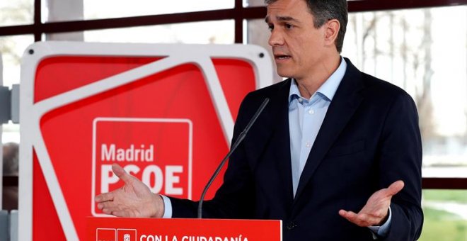 El secretario general del PSOE, Pedro Sánchez, en rueda de prensa tras la reunión conjunta de la ejecutiva federal y la madrileña. /EFE